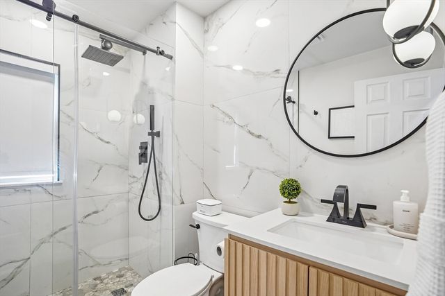 29 Harvey St, Everett, MA 02149