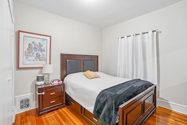 29 Harvey St, Everett, MA 02149