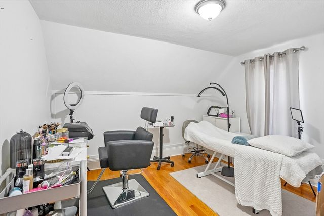 29 Harvey St, Everett, MA 02149