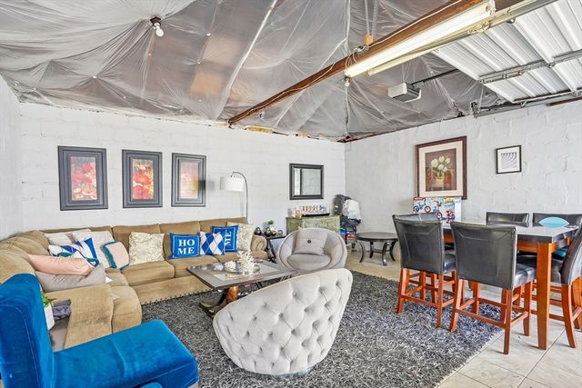 29 Harvey St, Everett, MA 02149