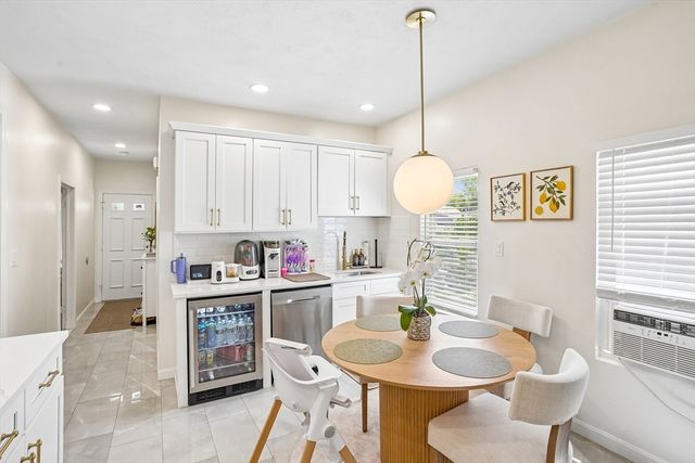 29 Harvey St, Everett, MA 02149