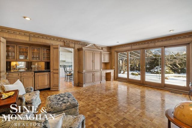 286 Grosse Pointe Boulevard, Grosse Pointe Farms, MI 48236