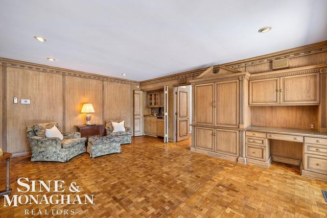 286 Grosse Pointe Boulevard, Grosse Pointe Farms, MI 48236