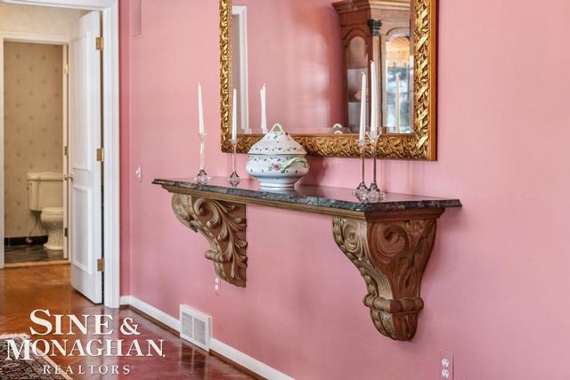 286 Grosse Pointe Boulevard, Grosse Pointe Farms, MI 48236