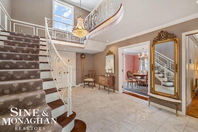 286 Grosse Pointe Boulevard, Grosse Pointe Farms, MI 48236