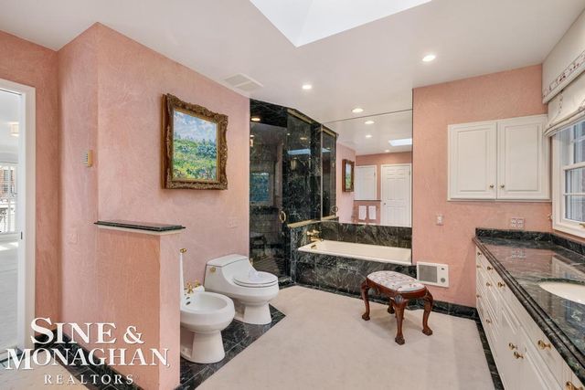 286 Grosse Pointe Boulevard, Grosse Pointe Farms, MI 48236