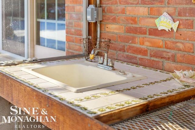 286 Grosse Pointe Boulevard, Grosse Pointe Farms, MI 48236