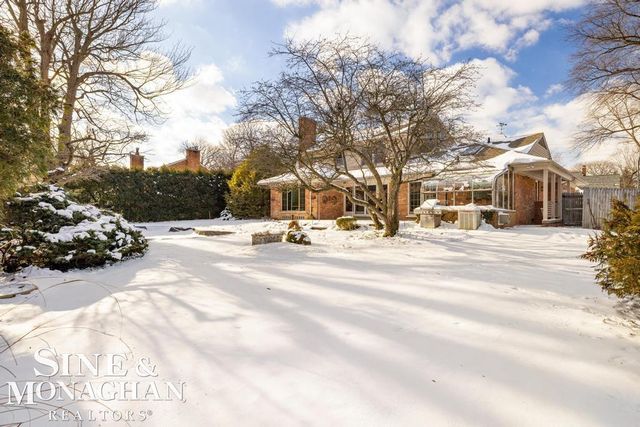 286 Grosse Pointe Boulevard, Grosse Pointe Farms, MI 48236