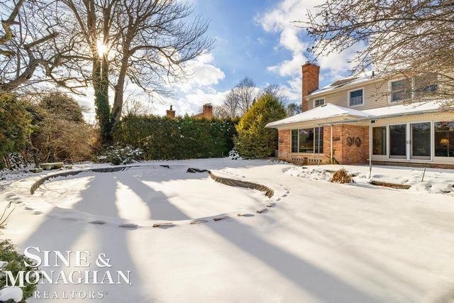 286 Grosse Pointe Boulevard, Grosse Pointe Farms, MI 48236