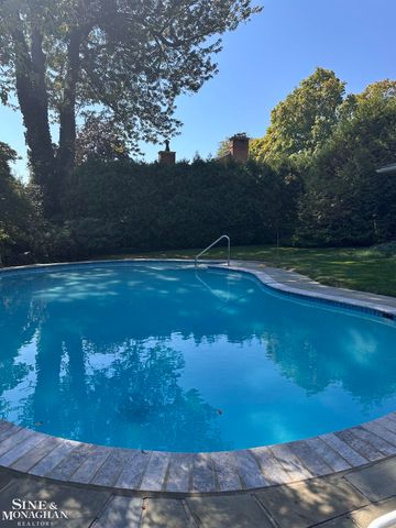 286 Grosse Pointe Boulevard, Grosse Pointe Farms, MI 48236