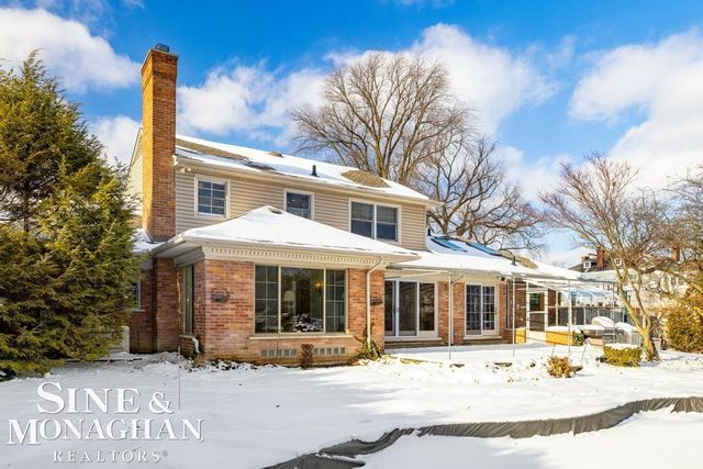 286 Grosse Pointe Boulevard, Grosse Pointe Farms, MI 48236