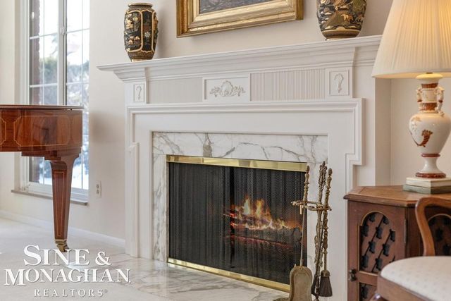 286 Grosse Pointe Boulevard, Grosse Pointe Farms, MI 48236