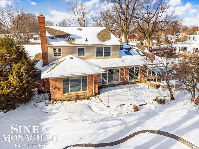 286 Grosse Pointe Boulevard, Grosse Pointe Farms, MI 48236