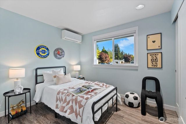 12728 NE 132nd Place, Kirkland, WA 98034