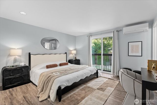 12728 NE 132nd Place, Kirkland, WA 98034