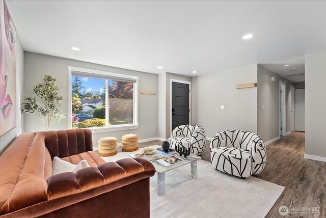 12728 NE 132nd Place, Kirkland, WA 98034