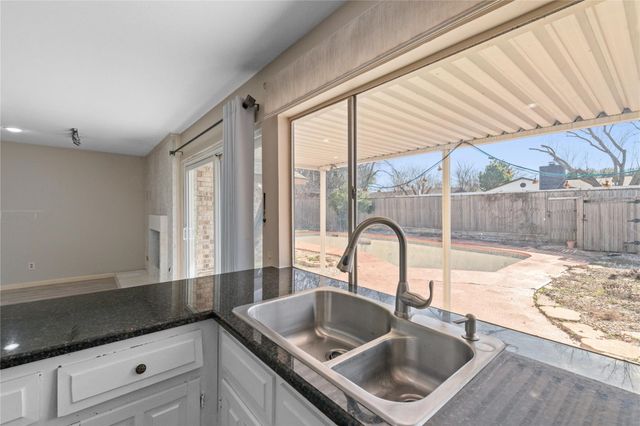 1722 Plantation Road, Garland, TX 75044