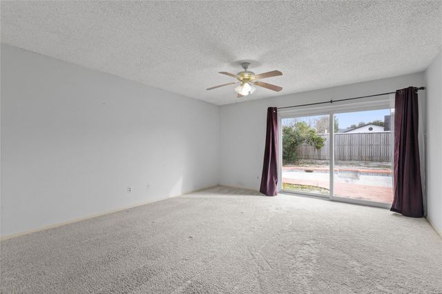 1722 Plantation Road, Garland, TX 75044