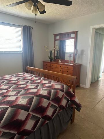 2812 S Garden Dr S 304, Lake Worth, FL 33461