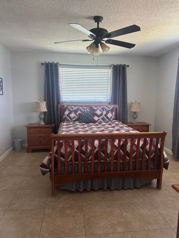 2812 S Garden Dr S 304, Lake Worth, FL 33461