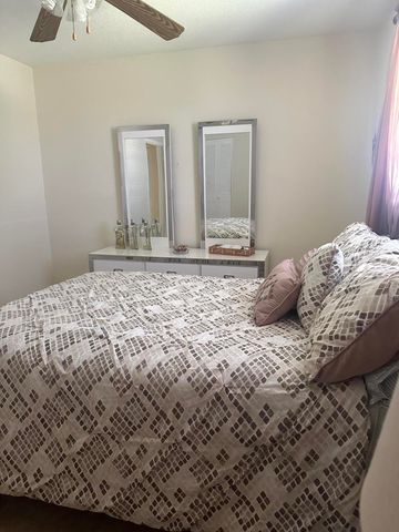 2812 S Garden Dr S 304, Lake Worth, FL 33461