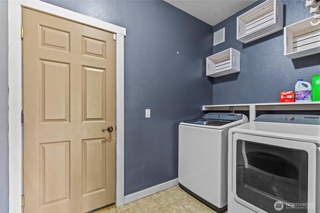 8308 49th Loop SE, Olympia, WA 98513