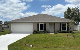 152 SW Crescent Avenue, Port St Lucie, FL 34984