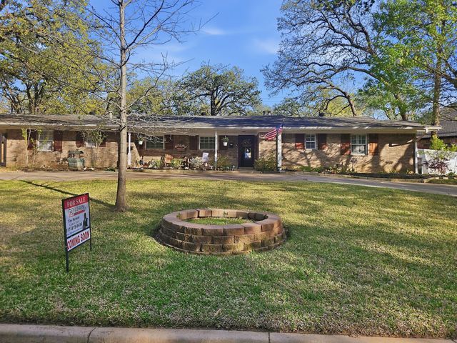 713 Ross Trail, Arlington, TX 76012