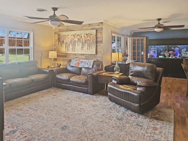 713 Ross Trail, Arlington, TX 76012