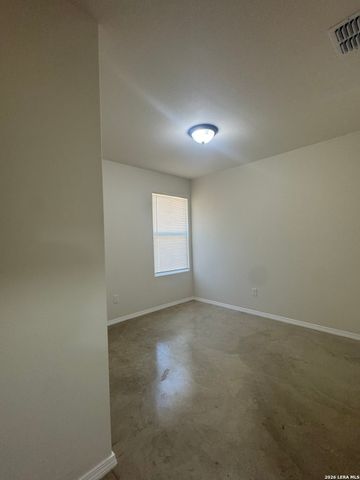 476 VALLEY VIEW ST, Canyon Lake, TX 78133