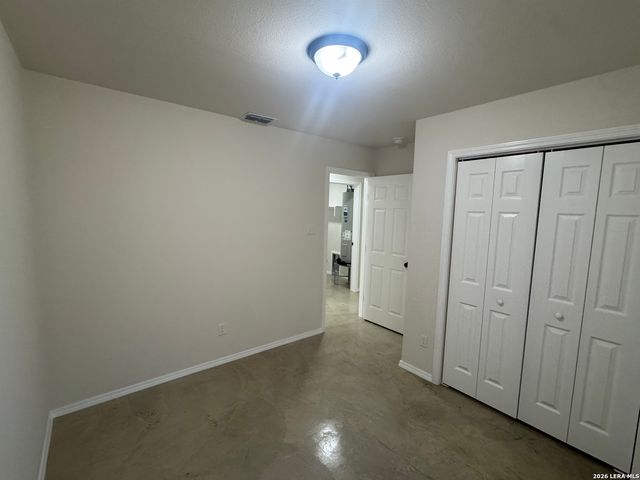 476 VALLEY VIEW ST, Canyon Lake, TX 78133