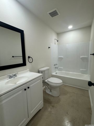 476 VALLEY VIEW ST, Canyon Lake, TX 78133