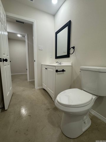 476 VALLEY VIEW ST, Canyon Lake, TX 78133