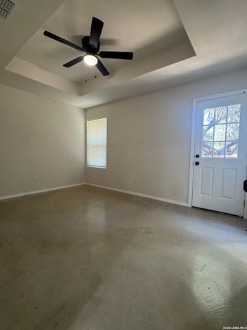 476 VALLEY VIEW ST, Canyon Lake, TX 78133