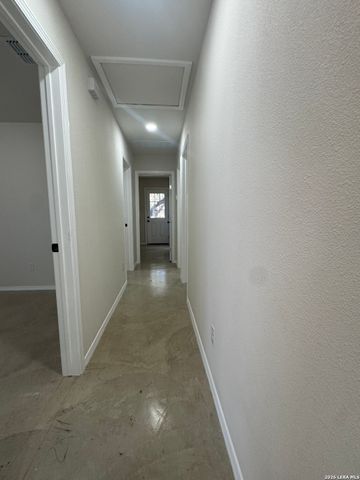 476 VALLEY VIEW ST, Canyon Lake, TX 78133