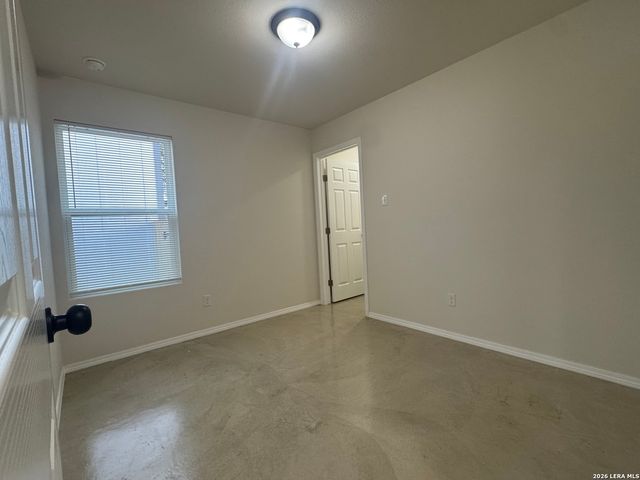 476 VALLEY VIEW ST, Canyon Lake, TX 78133