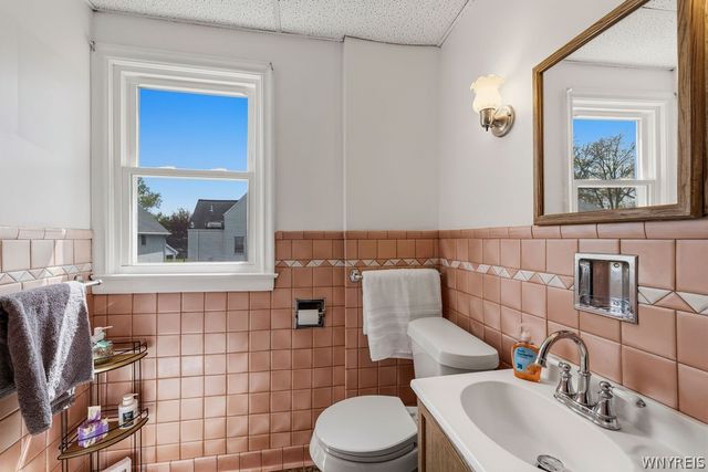 1215 86th Street, Niagara Falls, NY 14304