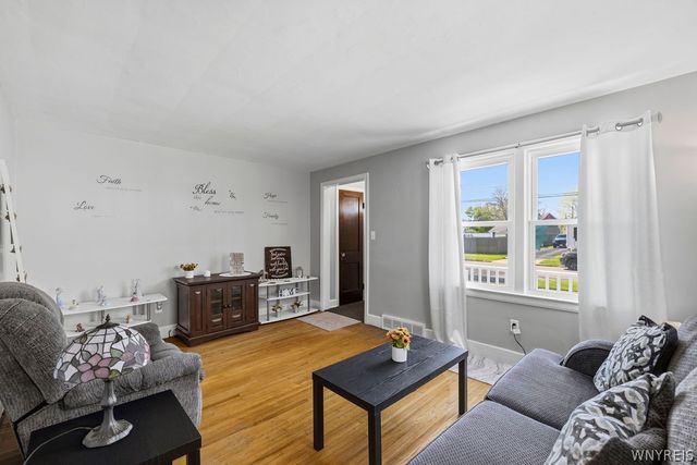 1215 86th Street, Niagara Falls, NY 14304