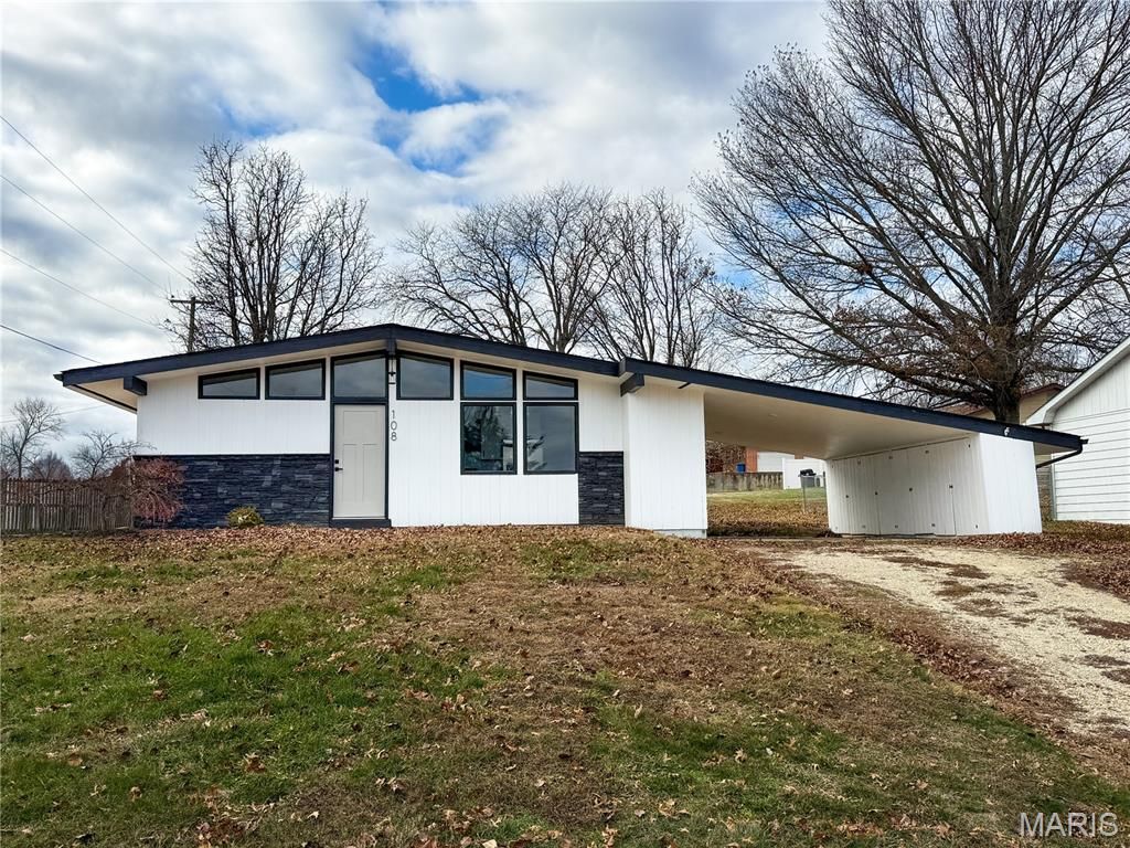 108 Arizona Street, New Haven, MO 63068