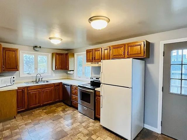 23 Butler Street, Newport, RI 02840