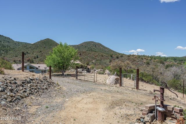 10570 W CHERRY CREEK Road, Dewey, AZ 86327