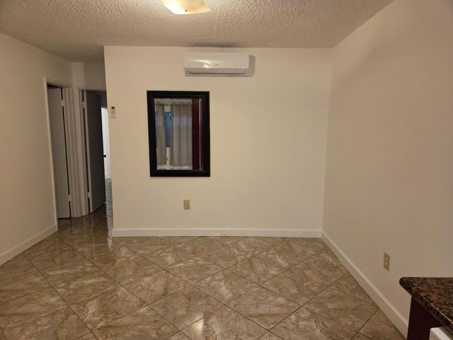 20337 NE 2nd Avenue, Miami, FL 33179