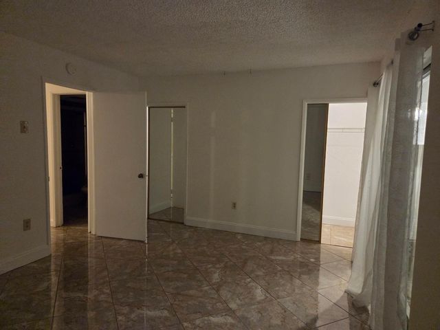 20337 NE 2nd Avenue, Miami, FL 33179