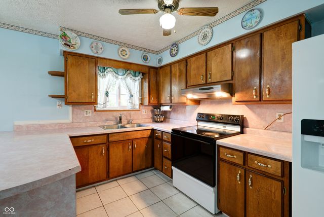 5425 Gambel Road, Indianapolis, IN 46221