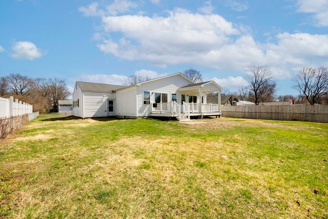 5 Helm St, South Hadley, MA 01075