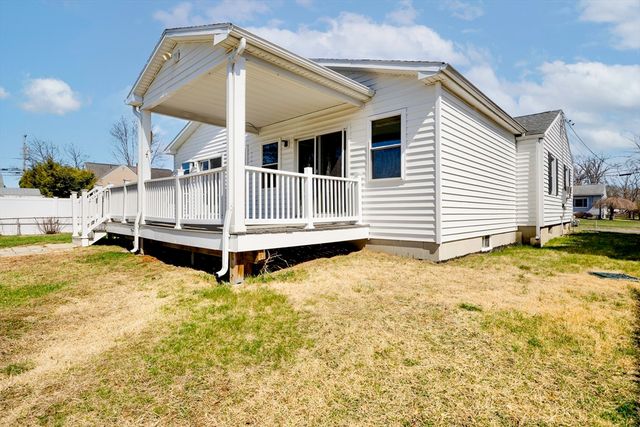 5 Helm St, South Hadley, MA 01075
