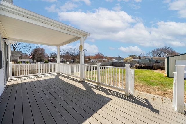 5 Helm St, South Hadley, MA 01075