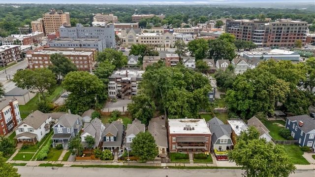 3921 Central Street, Kansas City, MO 64111