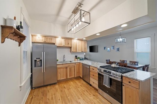 3921 Central Street, Kansas City, MO 64111