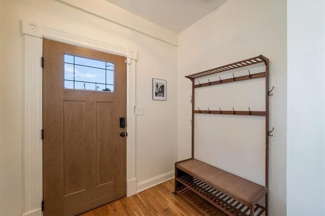 3921 Central Street, Kansas City, MO 64111